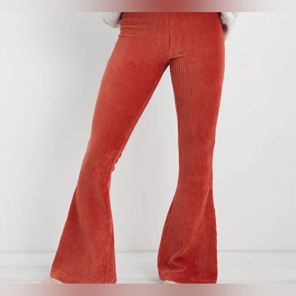 Aerie Groove-On Velour High-Waisted Flare Pant